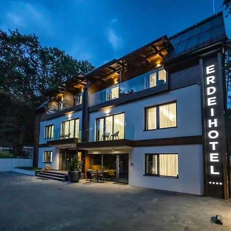 4 Evszak Erdeihotel**** -