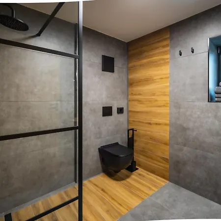 4 Evszak Erdeihotel**** -