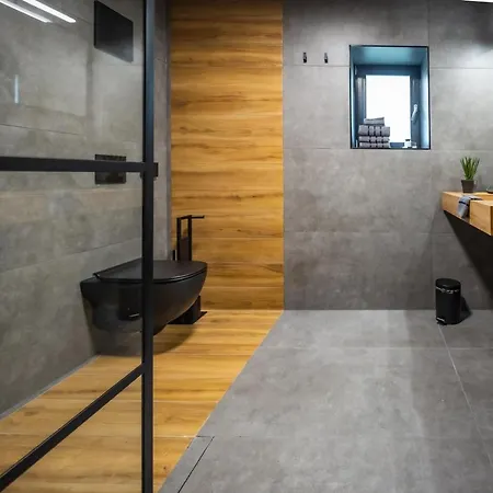 4 Evszak Erdeihotel**** - 4* מטרפורד