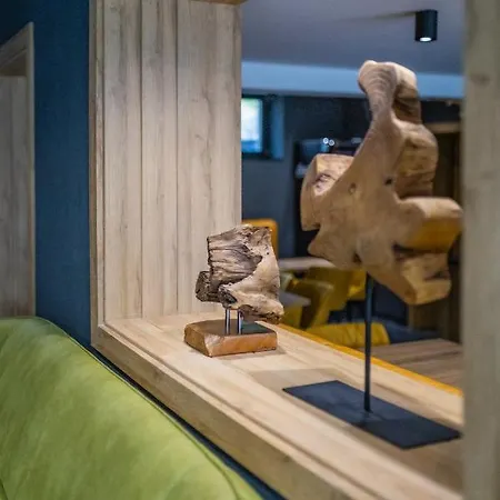 4 Evszak Erdeihotel**** - מלון מטרפורד