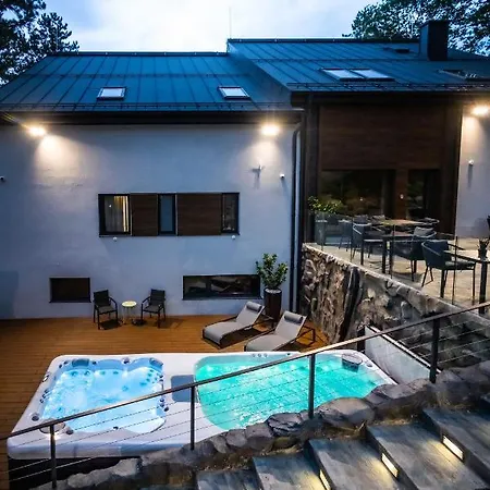 מלון 4 Evszak Erdeihotel**** - מטרפורד