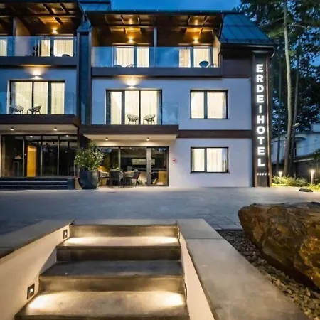 4 Evszak Erdeihotel**** - מלון